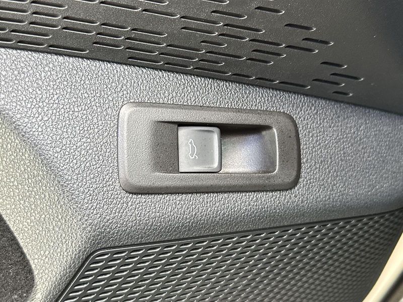 Škoda Octavia (2023) 2.0 TDI DSG Sportline - fotka 12 z 36
