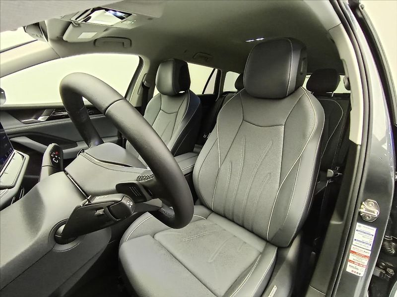 Volkswagen Passat 2,0 Elegance  TDI - fotka 11 z 19