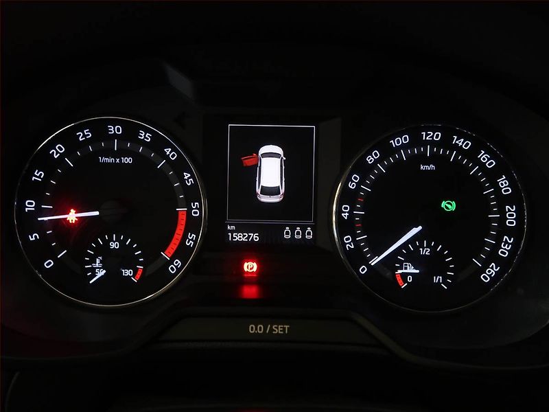 Škoda Octavia (2015) Scout 2.0 TDI, 4X4, Automat - fotka 11 z 14