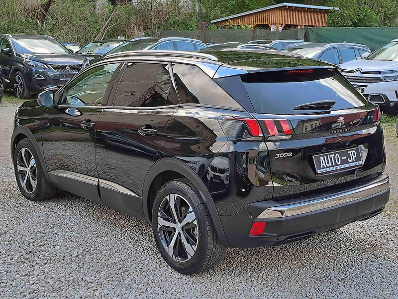 Peugeot 3008 (2019) 1,2PT EAT8 LED ALU kamera NAVI - fotka 5 z 17