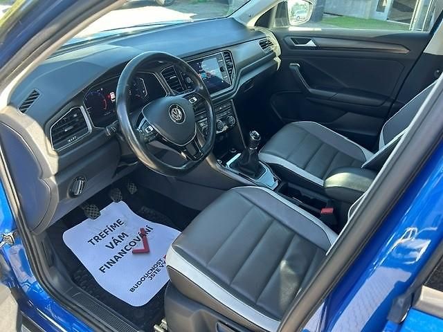 Volkswagen T-Roc 1,6TDi Bohatá výbava rezervace - fotka 23 z 59