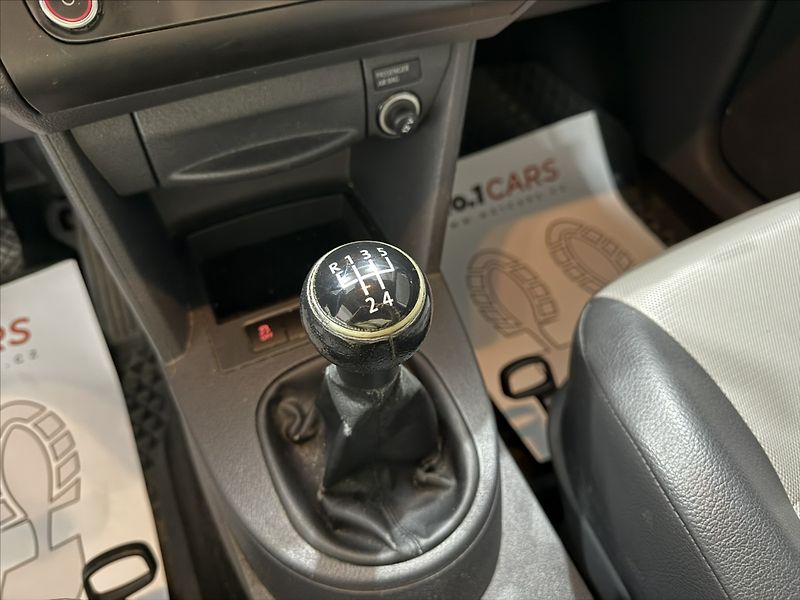 Volkswagen Caddy 1,6   TDI MAXI 7 MÍST SERVIS - fotka 11 z 20