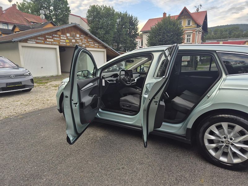 Škoda Enyaq 150kw, iV80 19ALU SOH 90% - fotka 13 z 44