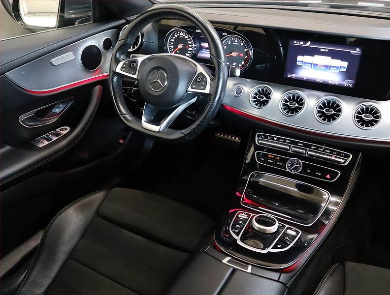 Mercedes-Benz Třídy E (2018) AMG Paket E 200 - fotka 7 z 26