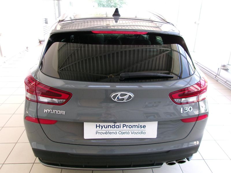 Hyundai i30 (2021) 1.5T-GDi DCT N-Line Premium - fotka 6 z 21