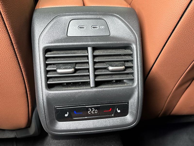 Škoda Superb Laurin & Klement - fotka 22 z 30