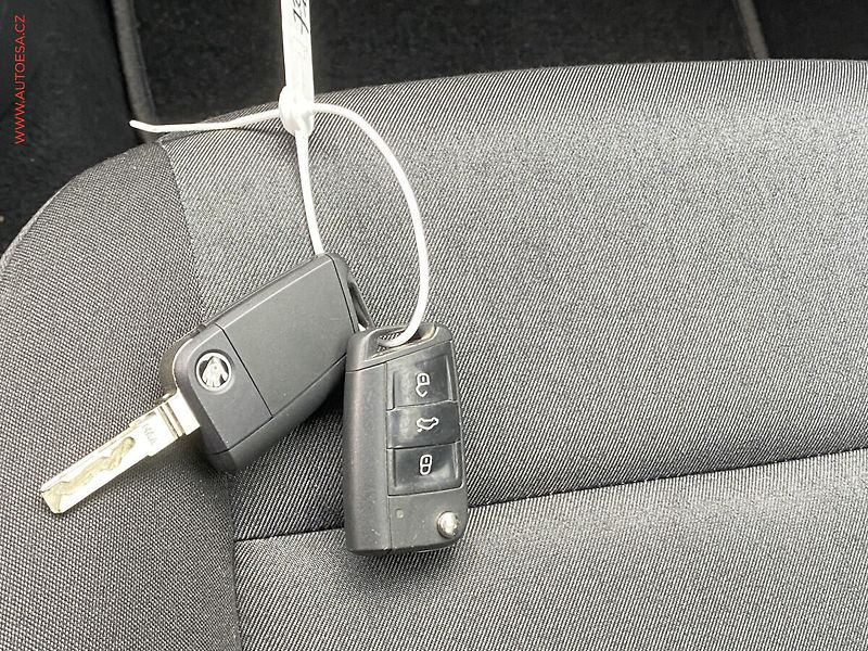 Škoda Rapid (2019) 1.0 TSi, Active - fotka 15 z 15