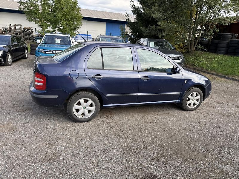 Škoda Fabia 1.4I 16v - fotka 7 z 19