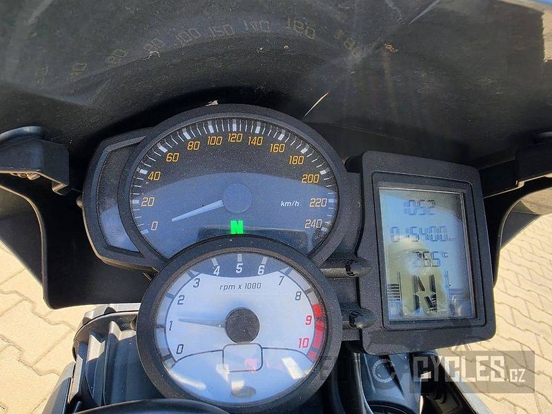 BMW F 800 R (2011) - fotka 13 z 14