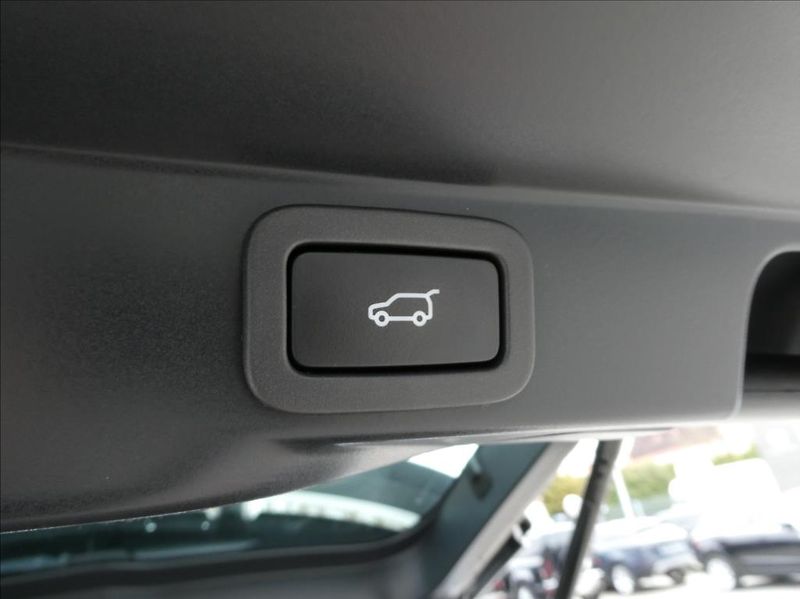 Land Rover Range Rover Sport 3,0 D250 S, ČR, DPH - fotka 34 z 38