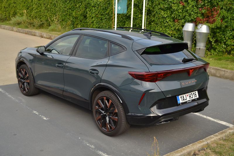 Cupra Formentor (2025) Cupra Formentor 1.5 eTSI DSG - fotka 4 z 25
