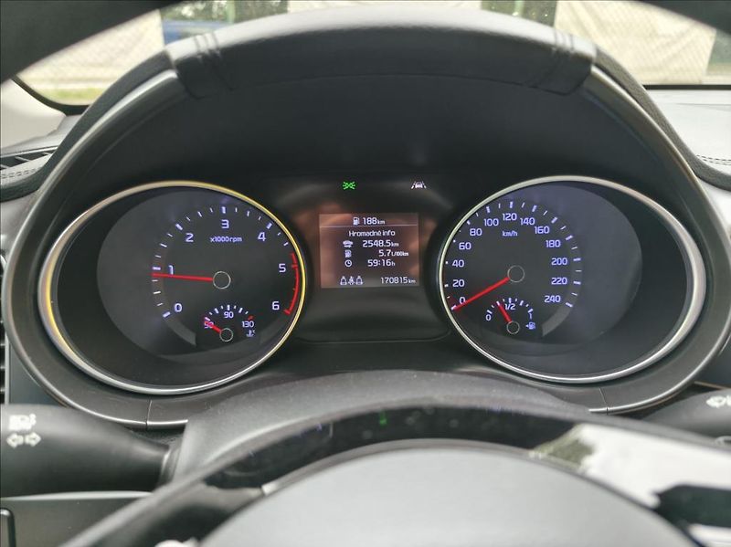 Kia Ceed 1,6 - fotka 7 z 12