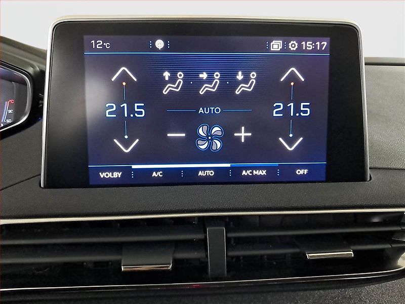 Peugeot 3008 (2020) 1.5 BlueHDi, Navi, Tempomat - fotka 18 z 22