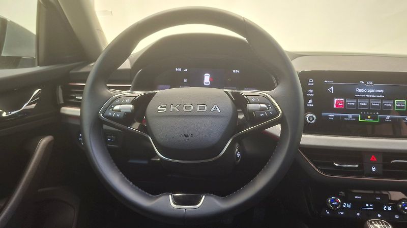 Škoda Kamiq (2025) Top Selection 1,0 TSI 85 kW - fotka 20 z 23