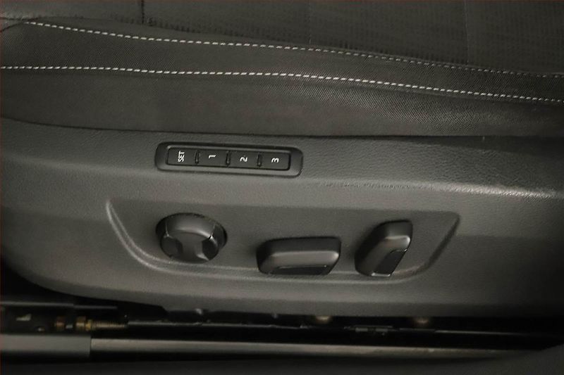 Škoda Superb (2015) 2.0 TDI, Automat, Navi, Xenony - fotka 14 z 15