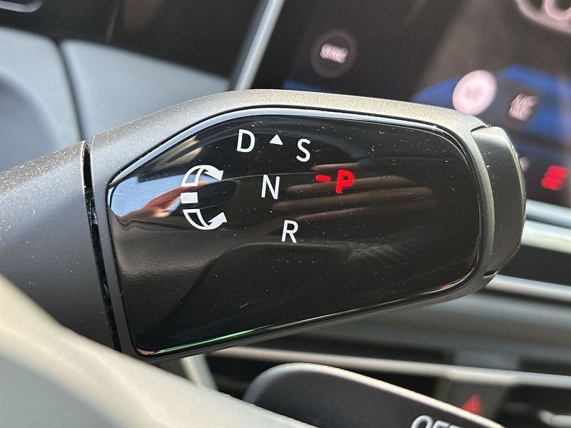 Volkswagen Tiguan (2025) 2.0 TDI 4Motion DSG R-Line Peo - fotka 15 z 33