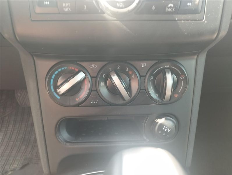 Nissan Qashqai 1,6 84KW - fotka 14 z 16