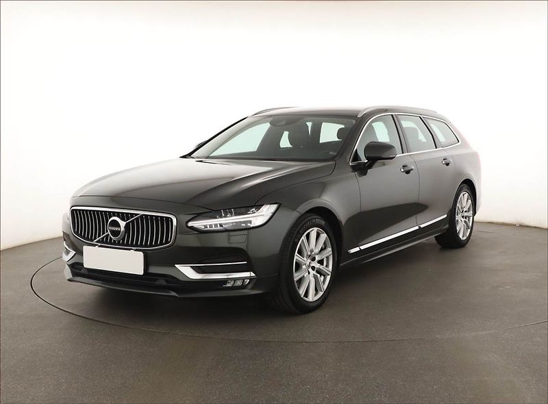 Volvo V90 (2019) D5 AWD, 4x4,Automat,Kůže - fotka 2 z 26