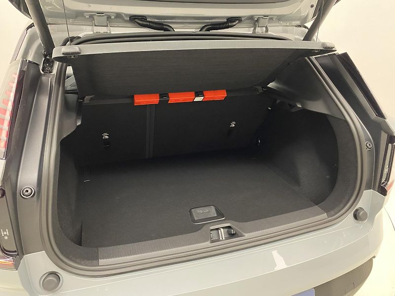Volvo EX30 (2026) P5 LONG RANGE ELETRIC ULTRA - fotka 5 z 76