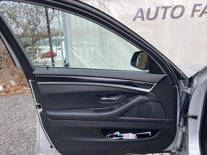 BMW Řada 5 2,0 525 XD ČR servis - fotka 16 z 29