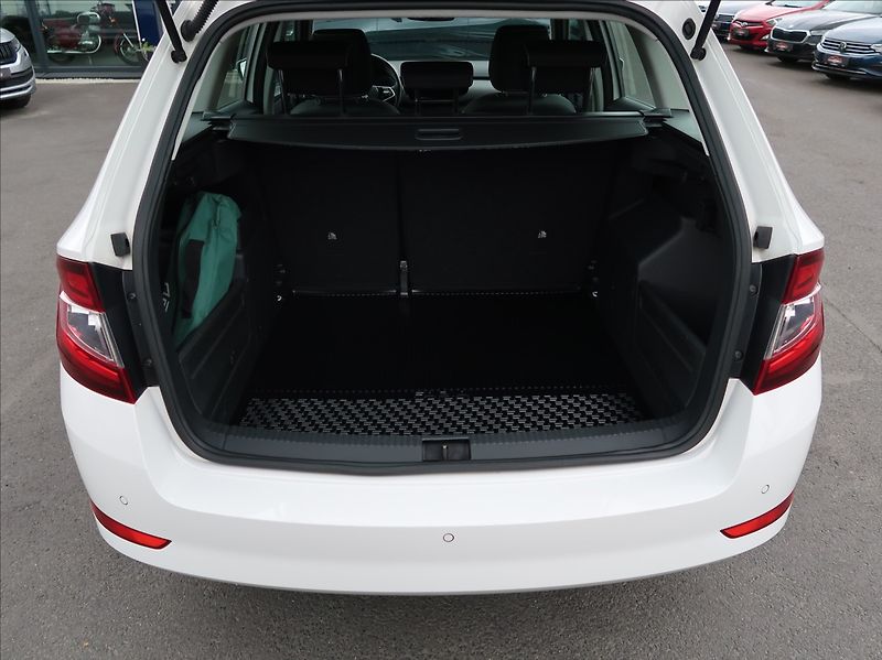 Škoda Fabia 1,0 TSi,70kW,Style,1majČR,DPH - fotka 21 z 27