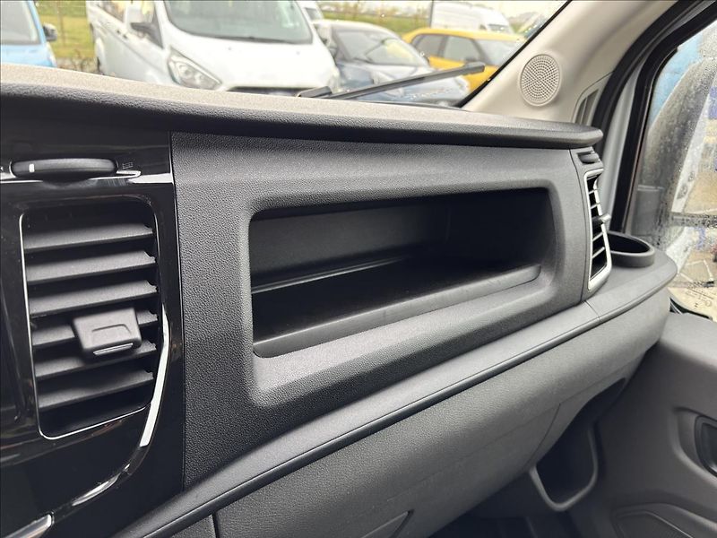 Ford Transit 2,0 EcoBlue 96kW L3 - fotka 36 z 40