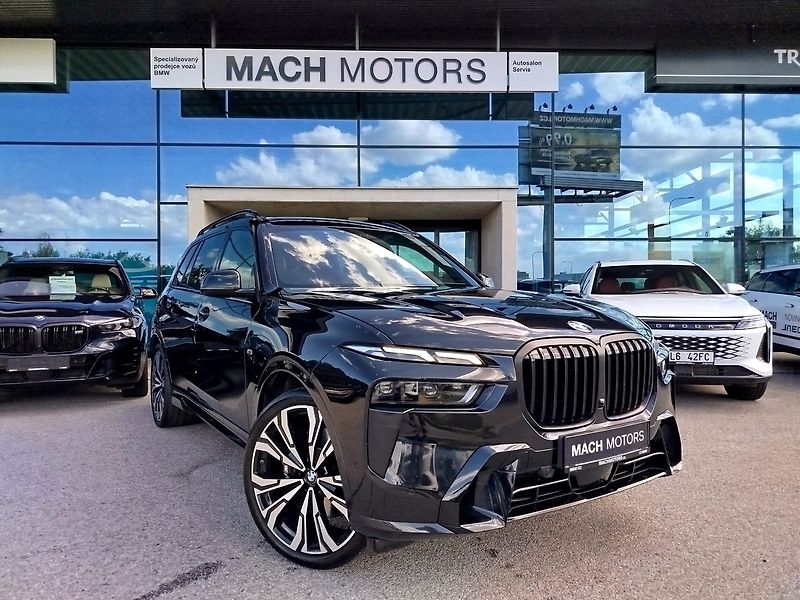 BMW X7 xDrive40d - fotka 2 z 38