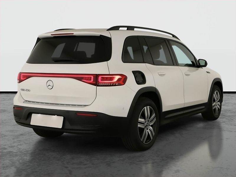 Mercedes-Benz EQB (2022) 250, SoH 94% - fotka 5 z 21