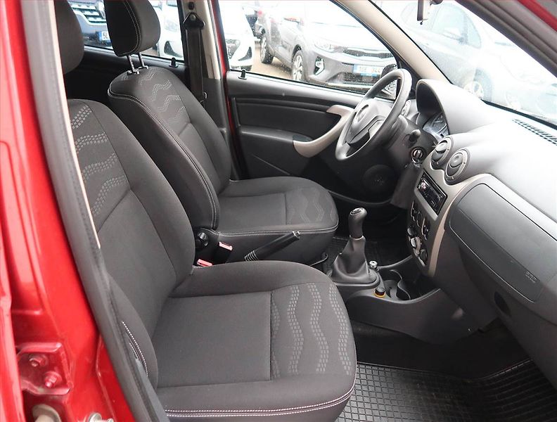 Dacia Sandero (2010) Stepway 1.5 dCi, po STK, Tažné - fotka 9 z 13