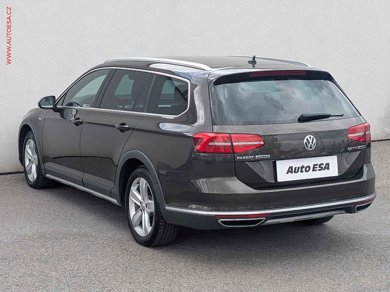 Volkswagen Passat (2017) 2.0TDi 4x4, 2.maj,ČR - fotka 4 z 21