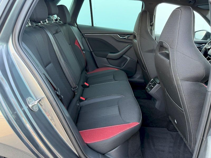 Škoda Kamiq (2024) 1.0 TSI 81kW DSG Monte Carlo - fotka 25 z 35