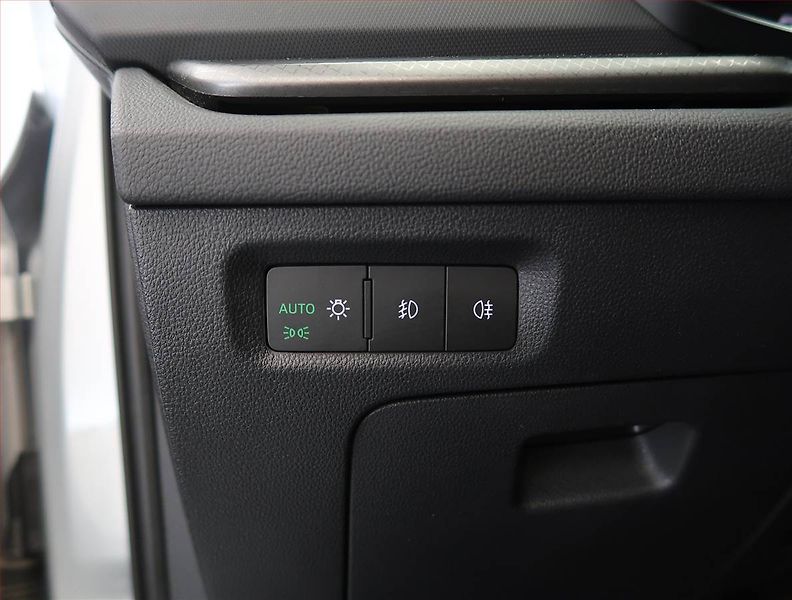 Škoda Octavia (2022) Ambition 2.0 TDI, Serv.kniha - fotka 23 z 24