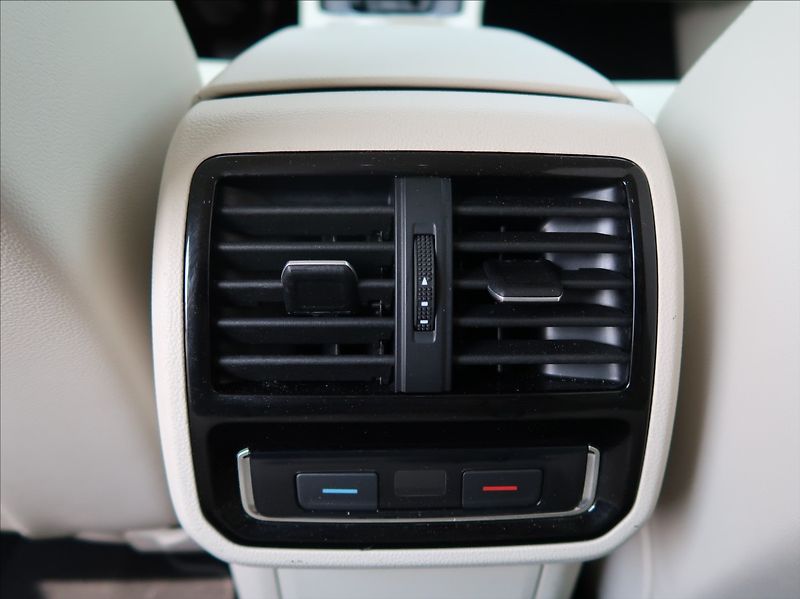 Volkswagen Passat 2,0 TDi,110kW,1majČR,Highline - fotka 20 z 27