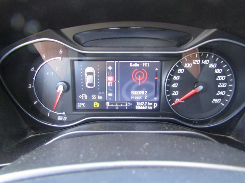 Ford S-MAX (2011) TITANIUM S 2.0 TDCi - fotka 31 z 44