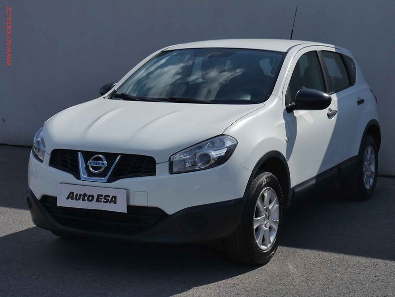 Nissan Qashqai (2011) 1.6, ČR, AC - fotka 3 z 14