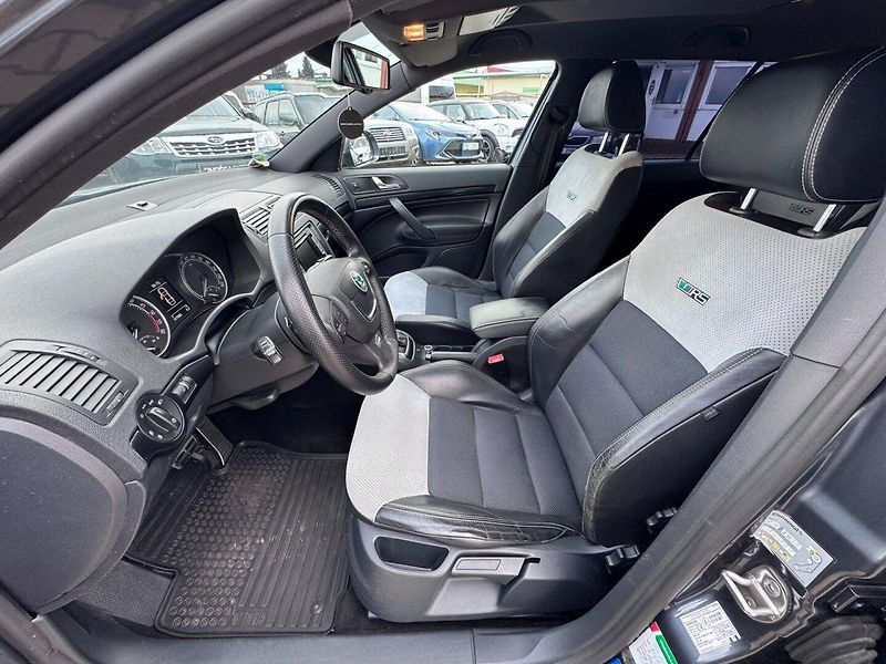 Škoda Octavia (2012) DSG 2,0 TDI 125 KW FACE PĚKNÁ - fotka 18 z 49