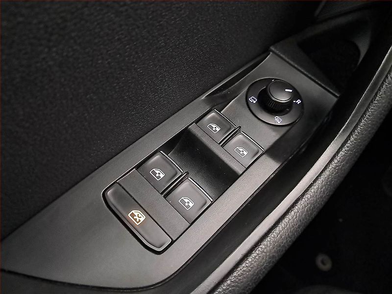 Škoda Superb (2016) Style 2.0 TDI 4x4, 4X4 - fotka 16 z 23