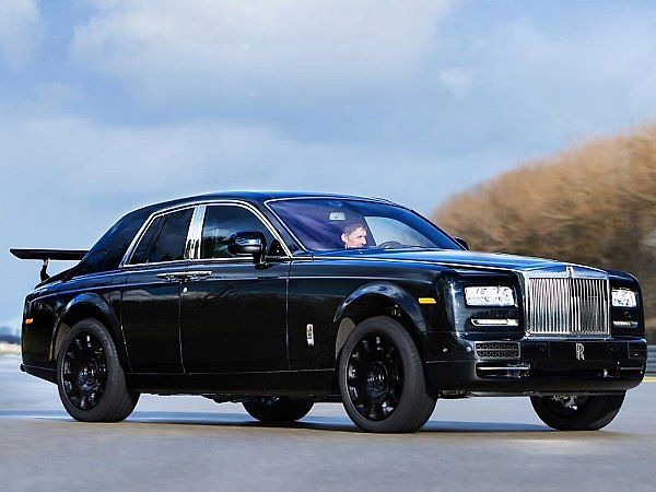 Testovací mula nového SUV od Rolls-Royce.