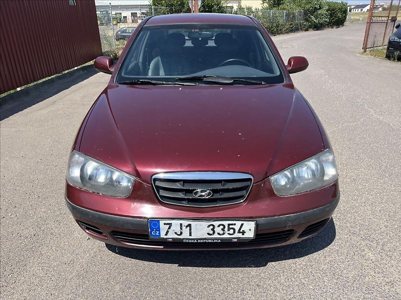 Hyundai Elantra 2,0 CRDi KLIMA TAŽNÉ STK 12/27 - fotka 2 z 29