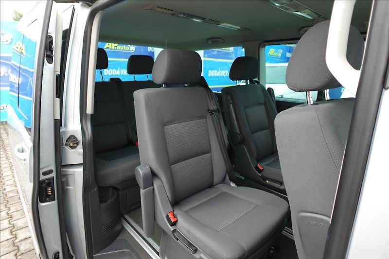 Volkswagen Multivan 2,5 TDi  7 MÍST AUTO KLIMA - fotka 14 z 30