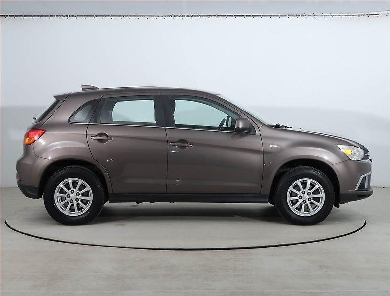 Mitsubishi ASX (2018) Invite 1.6 MIVEC, Tempomat - fotka 6 z 18
