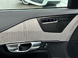 Volvo XC90 B5 AWD Ultimate PANO VZDUCH - náhled 16