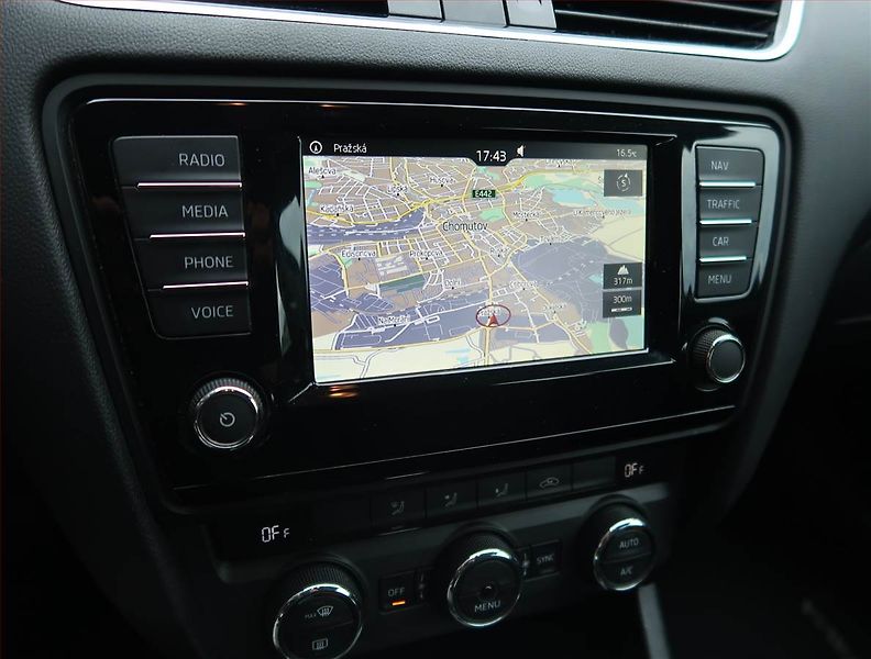 Škoda Octavia (2015) Ambition Plus 1.6 TDI, Automat - fotka 17 z 18