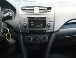 Suzuki Swift (2012) 1.2, Serv.kniha, Park. senzory - náhled 12