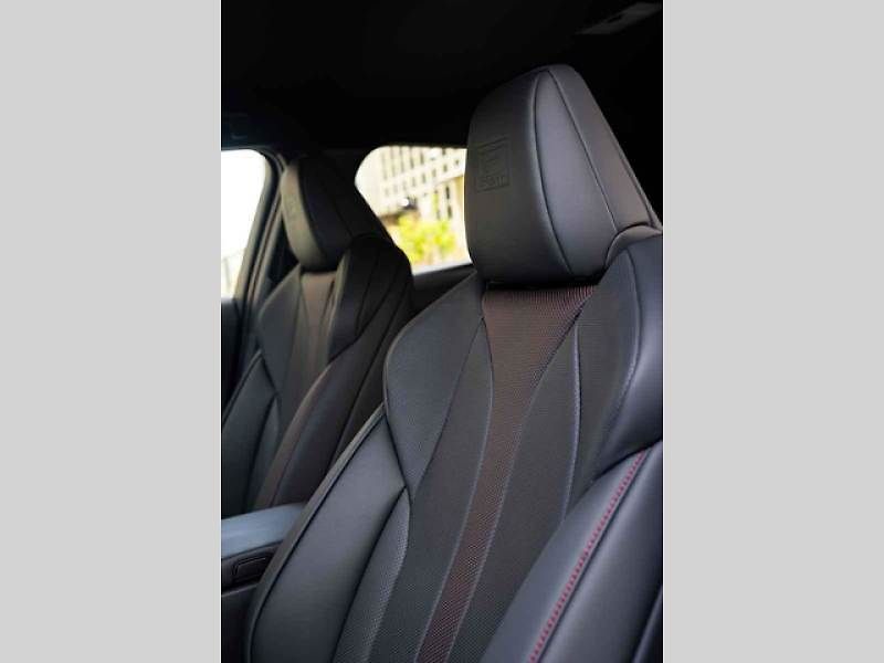 Lexus UX 300h první jízda