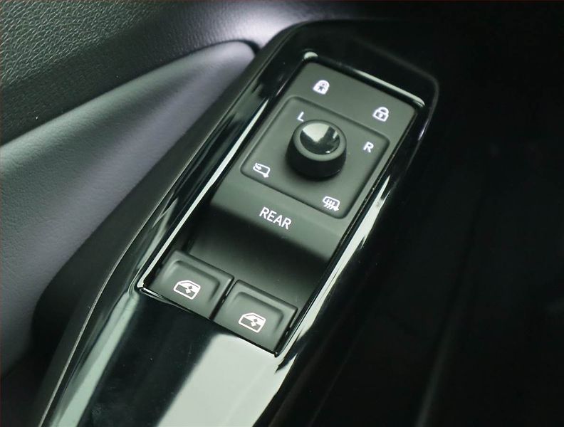 Volkswagen ID.4 (2022) Pro Perf. (82 kWh), SoH 93% - fotka 16 z 22