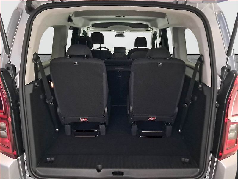 Opel Combo (2024) Maxi Elegance 1.5 CDTI, 7Míst - fotka 13 z 20