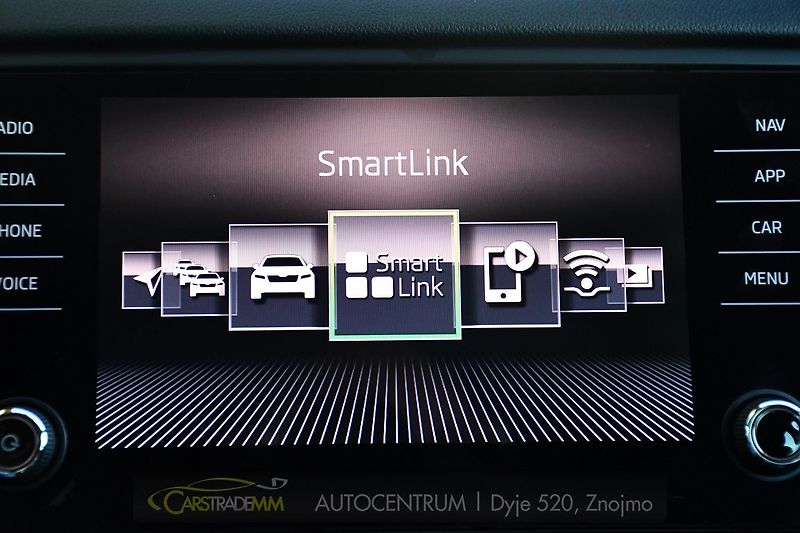 Škoda Octavia 1,6TDi MT CARPLAY TAŽNÉ - fotka 41 z 50