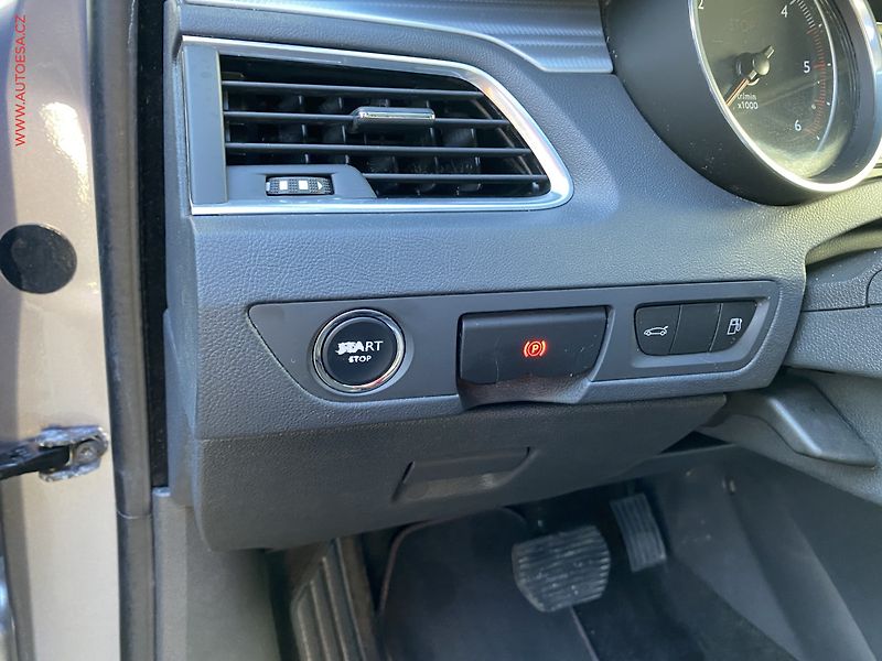 Peugeot 508 (2018) 2.0 HDi, 1.maj,ČR, GT, AT - fotka 15 z 19
