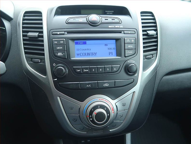 Hyundai ix20 (2016) 1.4 CRDi - fotka 12 z 14